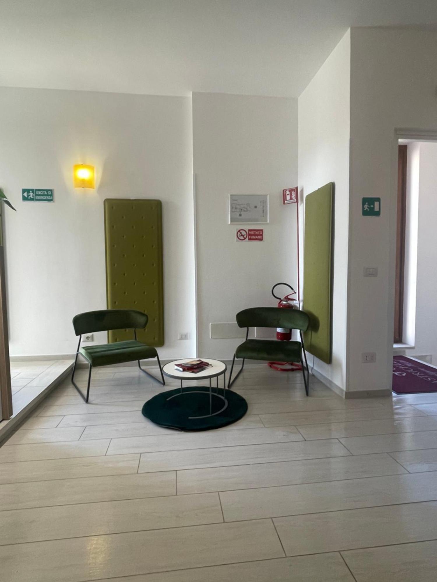 Castrichella Boutique Hotel Rome Airport Fiumicino Exterior foto