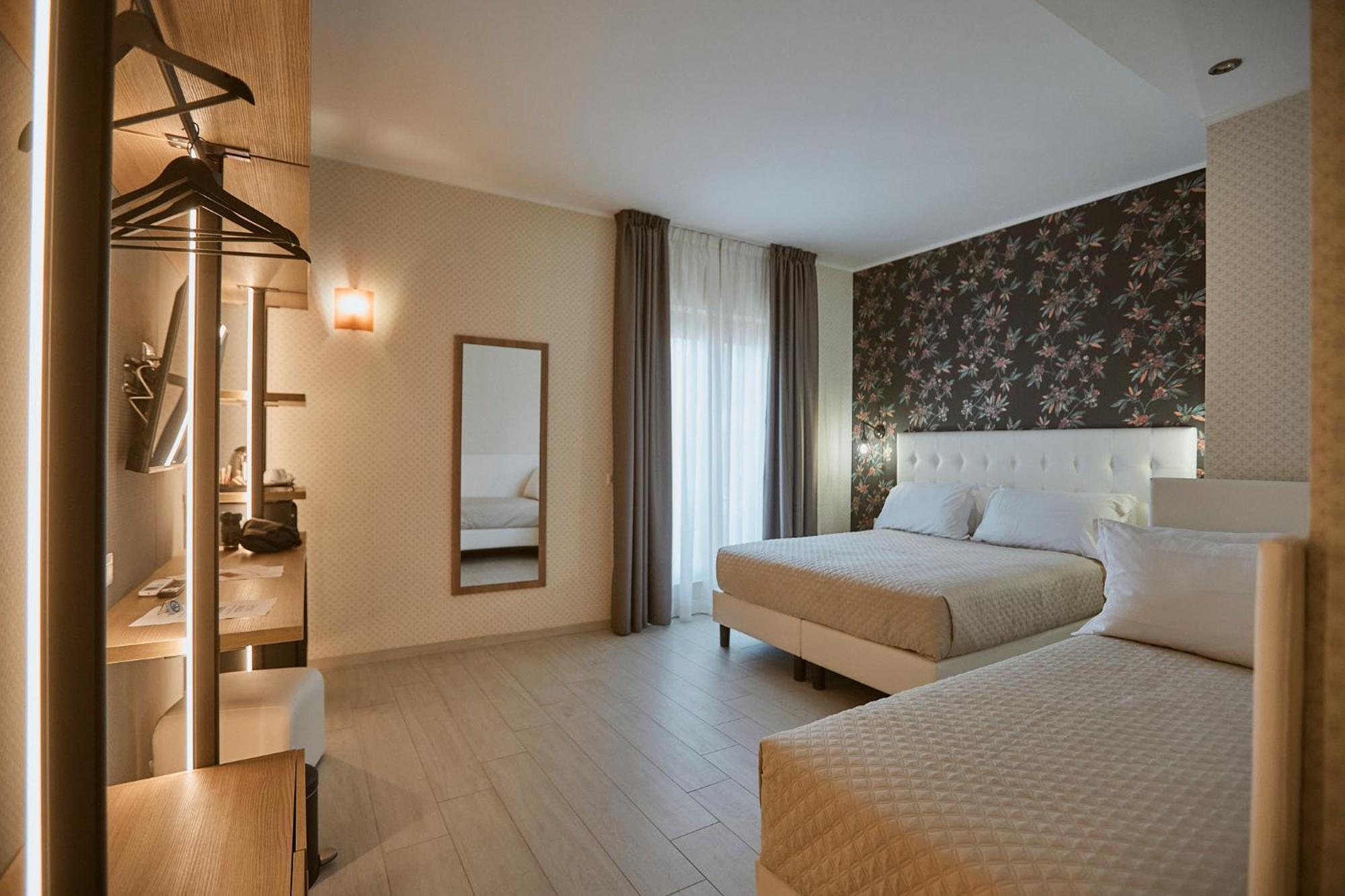 Castrichella Boutique Hotel Rome Airport Fiumicino Exterior foto